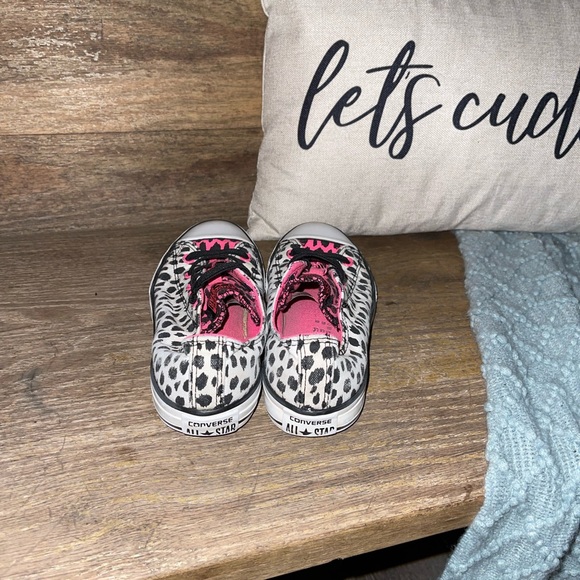 Converse - Picture 5 of 10